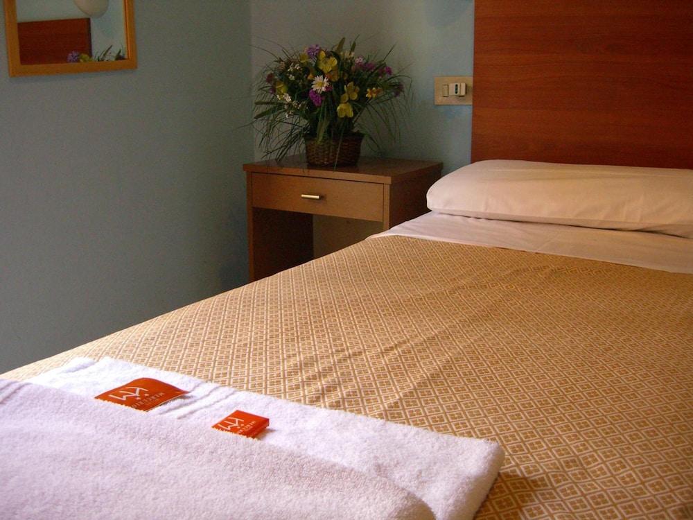 Hotel Mercurio Milano Ngoại thất bức ảnh