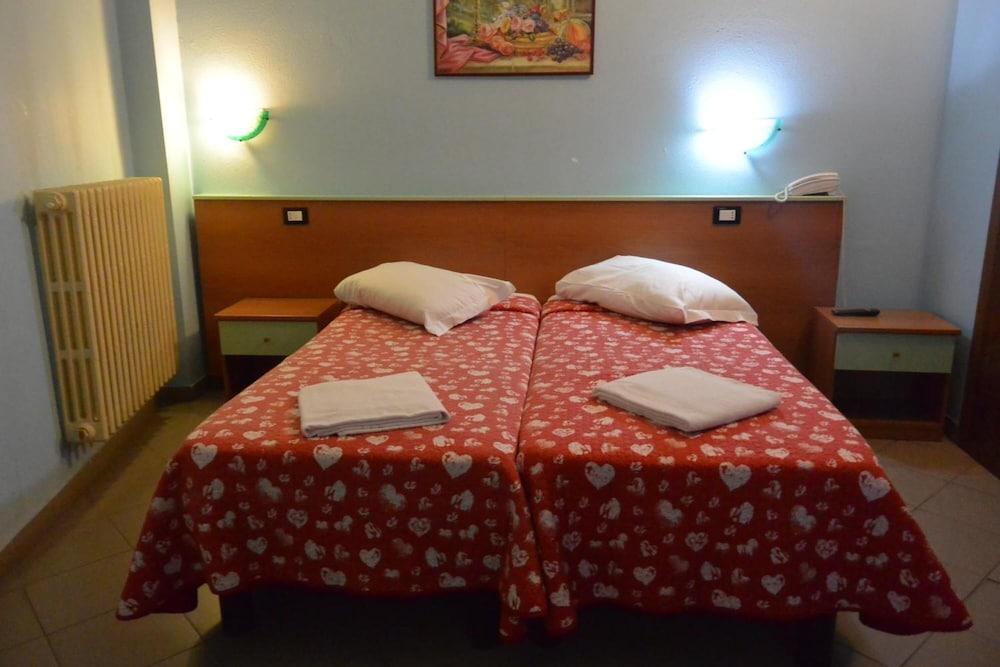 Hotel Mercurio Milano Ngoại thất bức ảnh