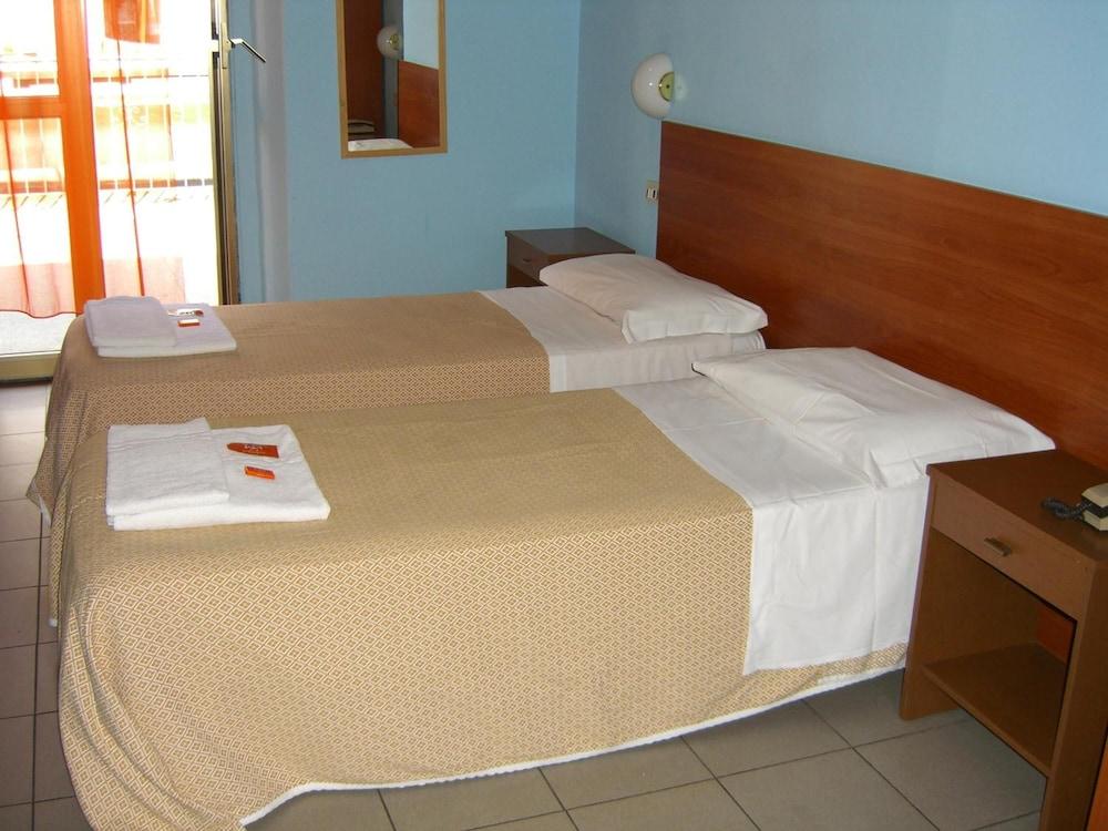 Hotel Mercurio Milano Ngoại thất bức ảnh